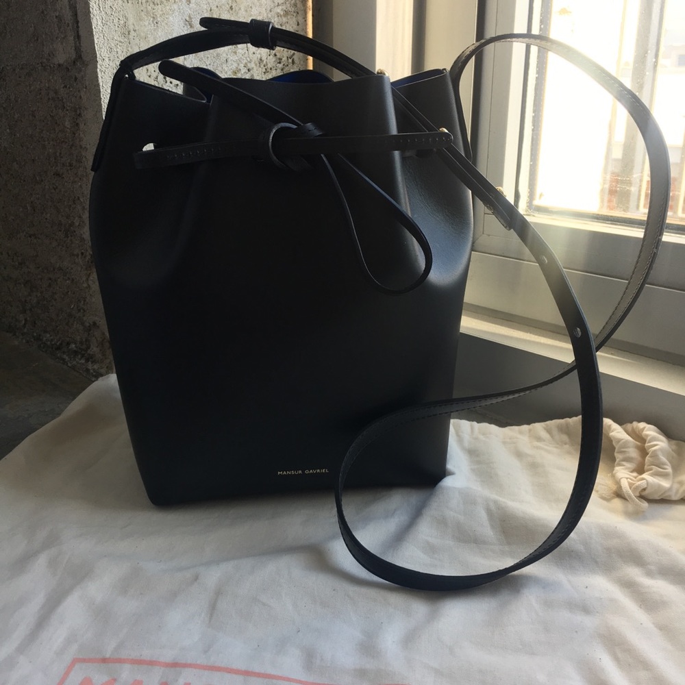 NEW Mansur Gavriel Mini Black/Cobalt Bucket Bag - Picture 1 of 5